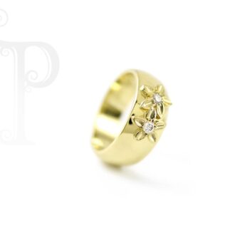 18k Yellow Gold And Diamond Daisy Ring