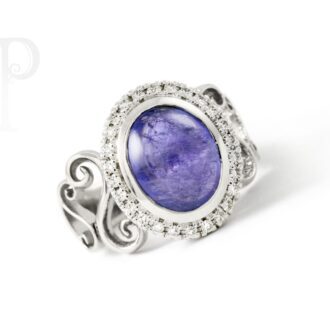 18k White Gold Tanzanite and Diamond Ring