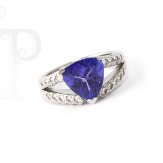 18k White Gold Trilliant Tanzanite and Diamond Ring